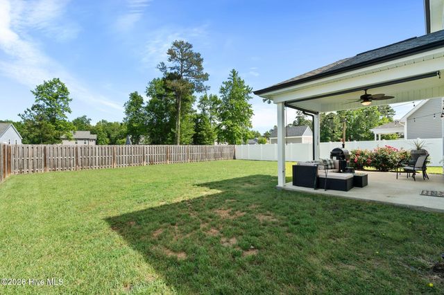 461 Jasmine Way, Burgaw, NC 28425