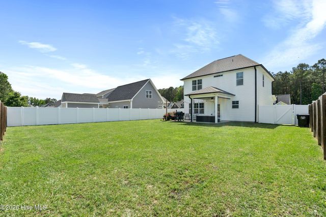 461 Jasmine Way, Burgaw, NC 28425