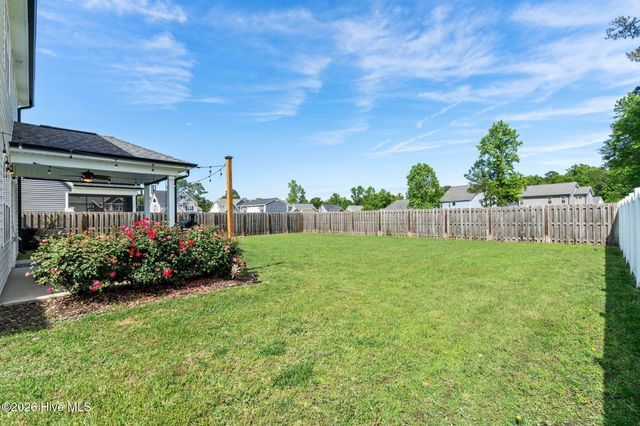 461 Jasmine Way, Burgaw, NC 28425