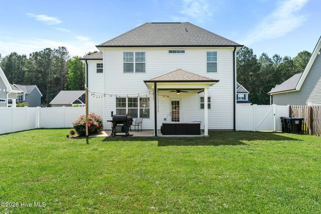 461 Jasmine Way, Burgaw, NC 28425