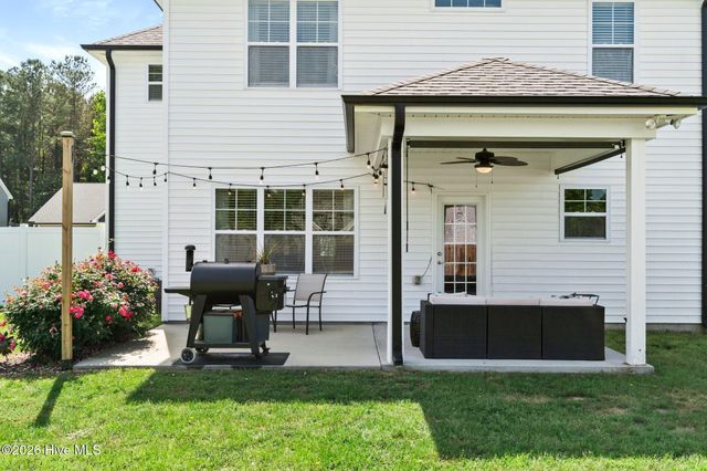 461 Jasmine Way, Burgaw, NC 28425