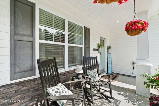 461 Jasmine Way, Burgaw, NC 28425
