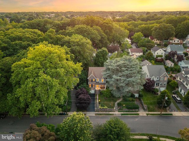 716 BEECHWOOD DR, Havertown, PA 19083