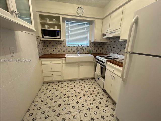 1717 Rodman St 18, Hollywood, FL 33020
