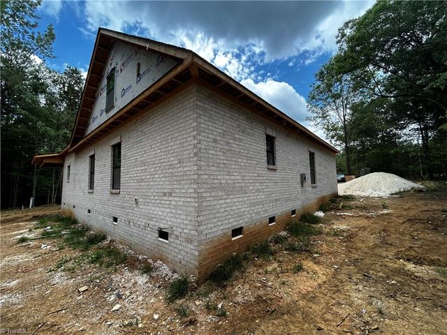 5140 Hopewell Church Road, Trinity, NC 27370