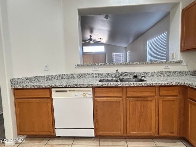 10424 W MEDLOCK Drive, Glendale, AZ 85307