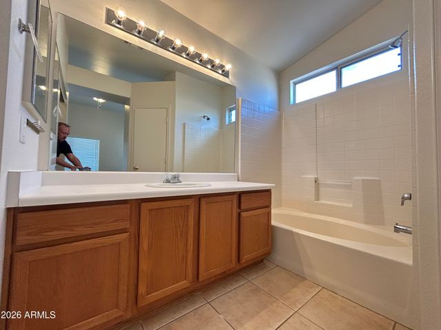 10424 W MEDLOCK Drive, Glendale, AZ 85307