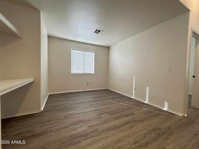 10424 W MEDLOCK Drive, Glendale, AZ 85307