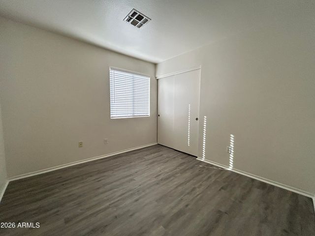 10424 W MEDLOCK Drive, Glendale, AZ 85307