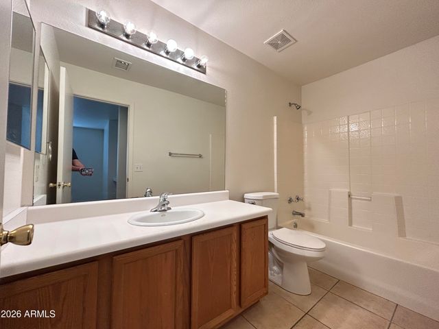 10424 W MEDLOCK Drive, Glendale, AZ 85307