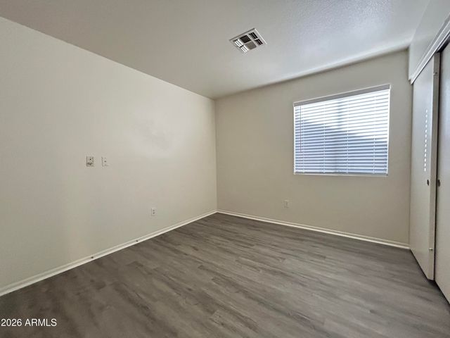 10424 W MEDLOCK Drive, Glendale, AZ 85307