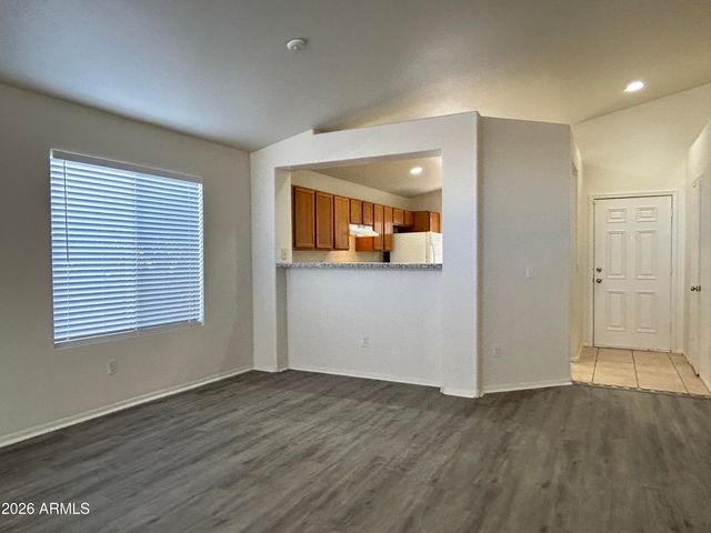 10424 W MEDLOCK Drive, Glendale, AZ 85307