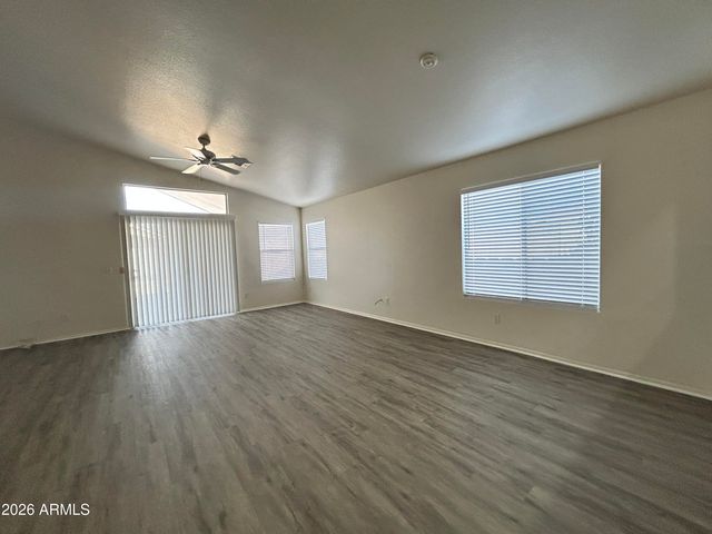 10424 W MEDLOCK Drive, Glendale, AZ 85307