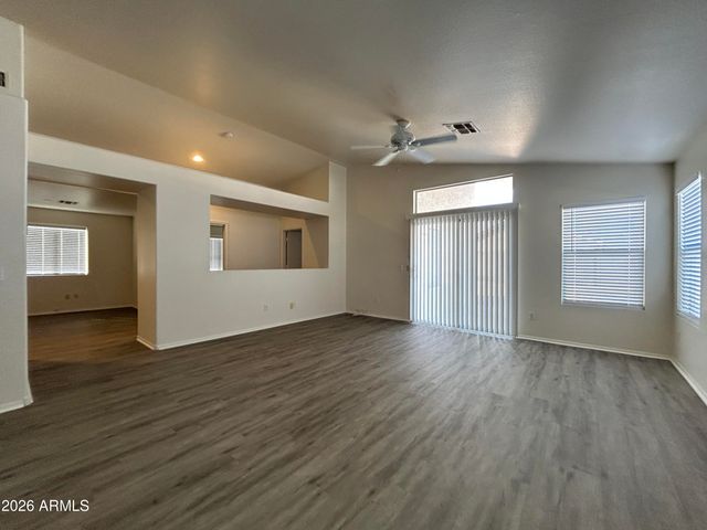 10424 W MEDLOCK Drive, Glendale, AZ 85307