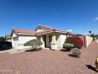 10424 W MEDLOCK Drive, Glendale, AZ 85307