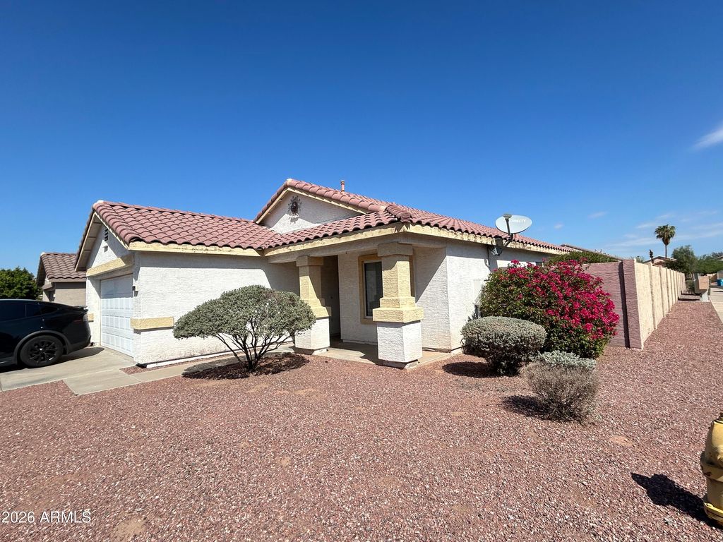 10424 W MEDLOCK Drive, Glendale, AZ 85307