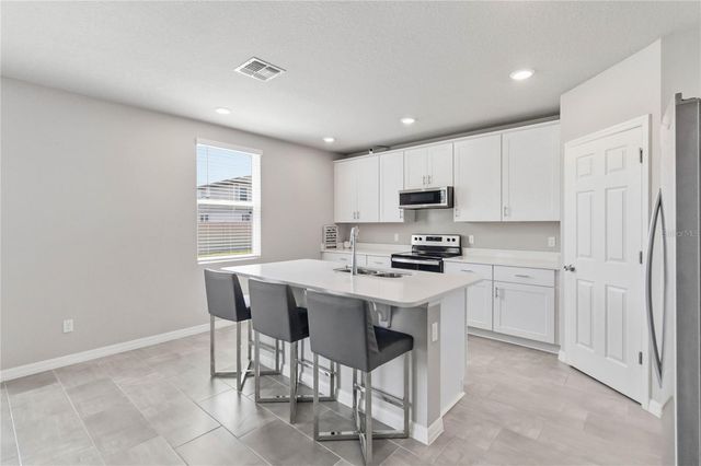 5298 MEREDREW LANE, St Cloud, FL 34771