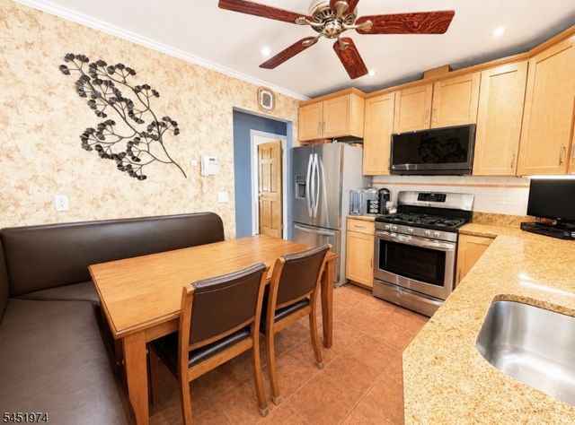 32 Mountain Ave, Rockaway Twp., NJ 07866