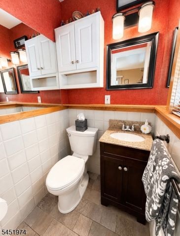 32 Mountain Ave, Rockaway Twp., NJ 07866