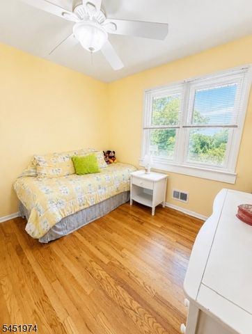 32 Mountain Ave, Rockaway Twp., NJ 07866