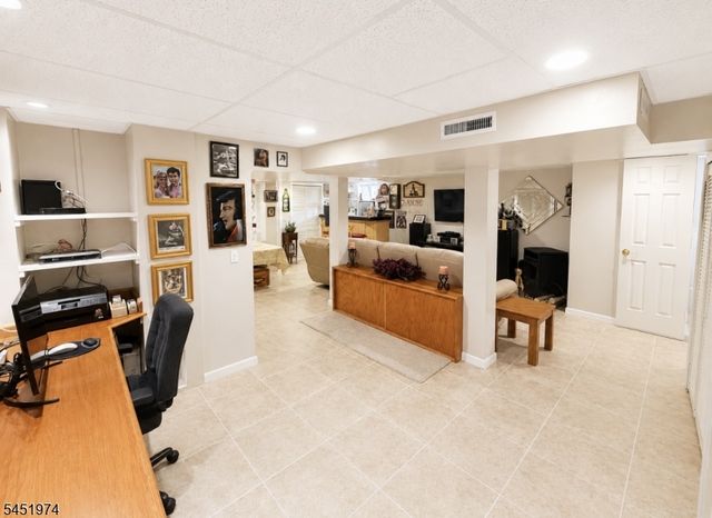 32 Mountain Ave, Rockaway Twp., NJ 07866