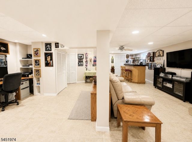 32 Mountain Ave, Rockaway Twp., NJ 07866