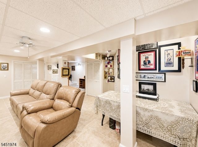 32 Mountain Ave, Rockaway Twp., NJ 07866