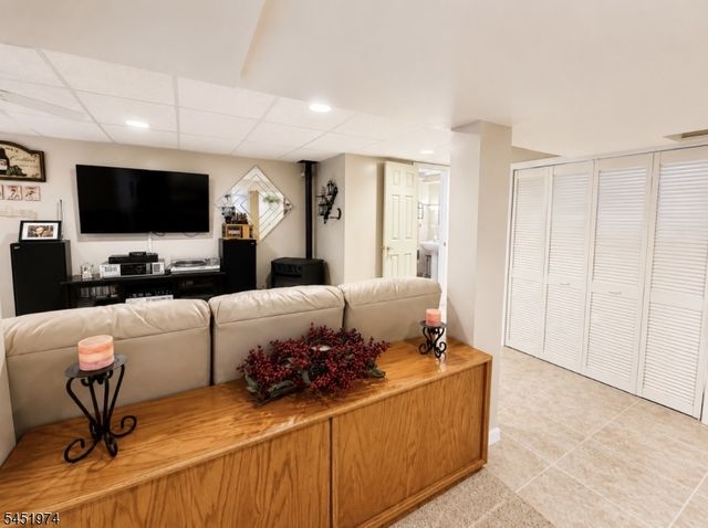 32 Mountain Ave, Rockaway Twp., NJ 07866