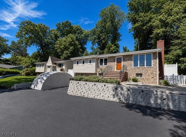 32 Mountain Ave, Rockaway Twp., NJ 07866
