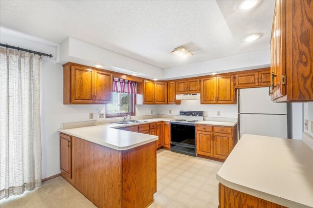 9018 Jareau Avenue S, Cottage Grove, MN 55016