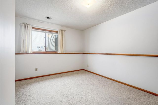 9018 Jareau Avenue S, Cottage Grove, MN 55016