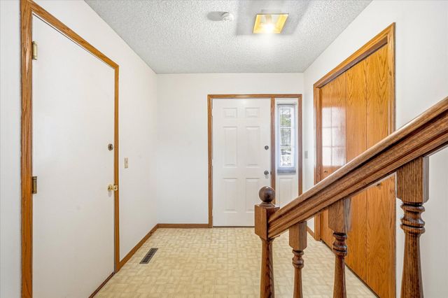 9018 Jareau Avenue S, Cottage Grove, MN 55016