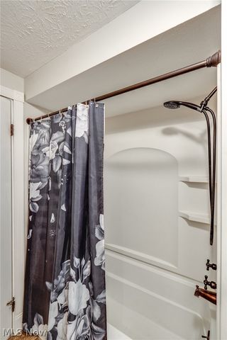 5651 Grafton Road, Valley City, OH 44280