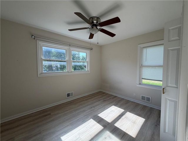 5332 NORTHERN Avenue, Raytown, MO 64133