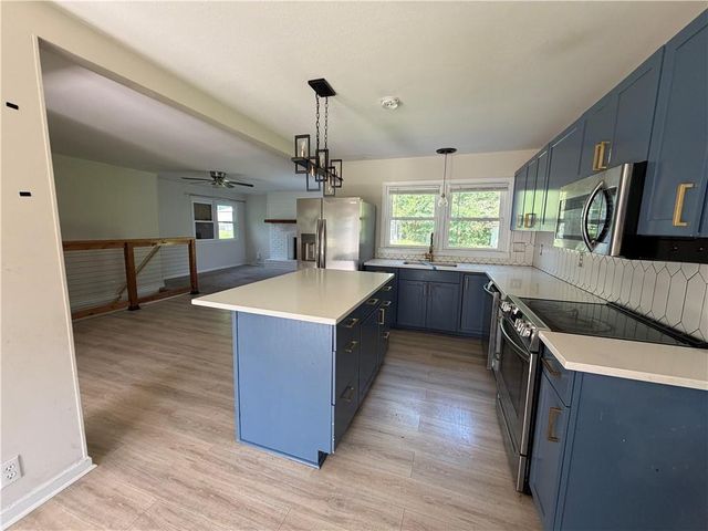 5332 NORTHERN Avenue, Raytown, MO 64133