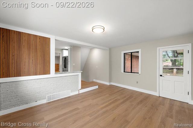 25240 Muerland Road, Southfield, MI 48033