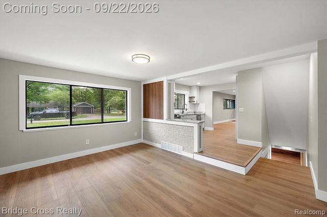 25240 Muerland Road, Southfield, MI 48033