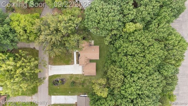25240 Muerland Road, Southfield, MI 48033