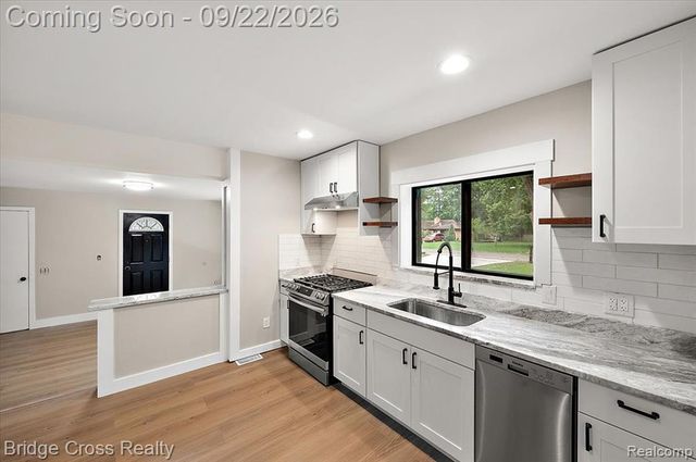 25240 Muerland Road, Southfield, MI 48033