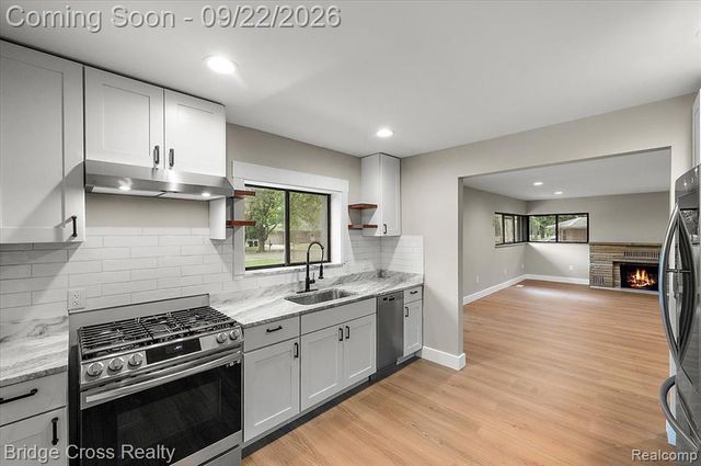25240 Muerland Road, Southfield, MI 48033