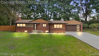 25240 Muerland Road, Southfield, MI 48033