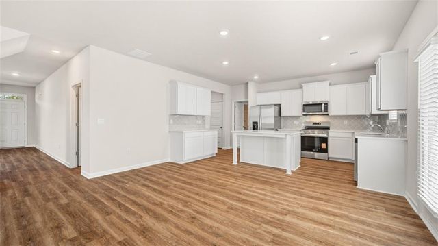 820 Pelham Way, Locust Grove, GA 30248