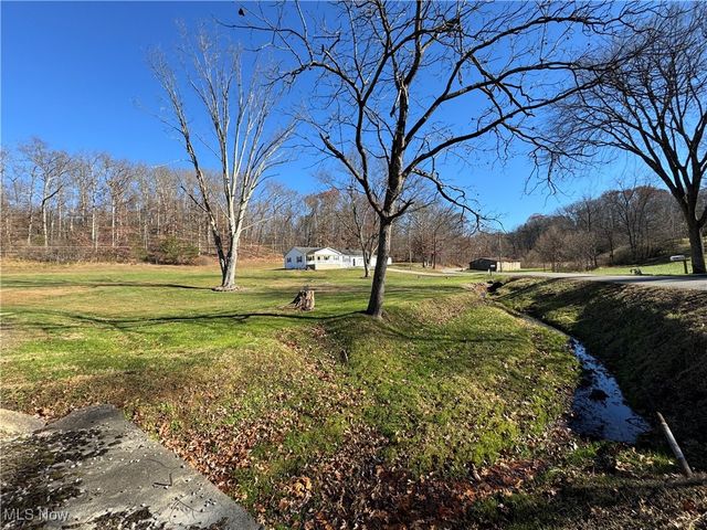 2547 Winding Road, Parkersburg, WV 26104