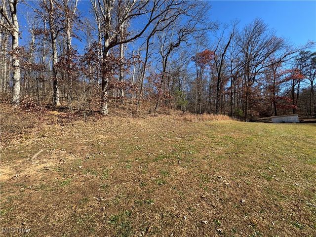 2547 Winding Road, Parkersburg, WV 26104