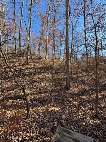 2547 Winding Road, Parkersburg, WV 26104