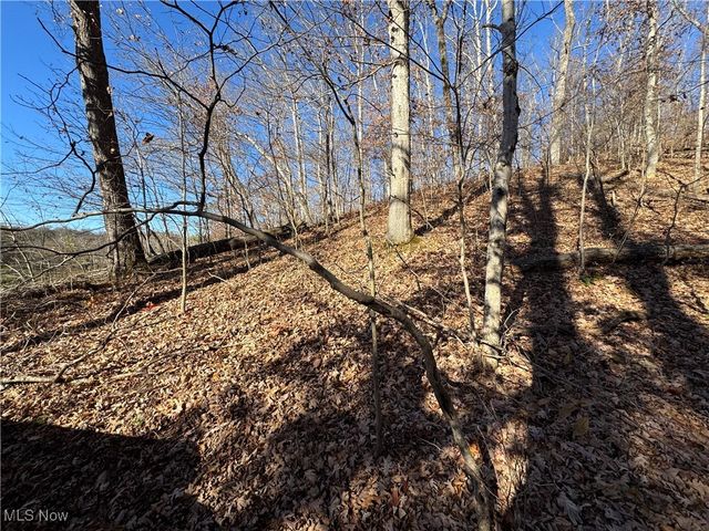 2547 Winding Road, Parkersburg, WV 26104