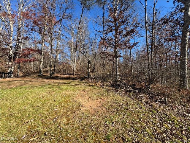 2547 Winding Road, Parkersburg, WV 26104