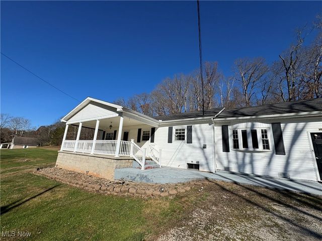 2547 Winding Road, Parkersburg, WV 26104