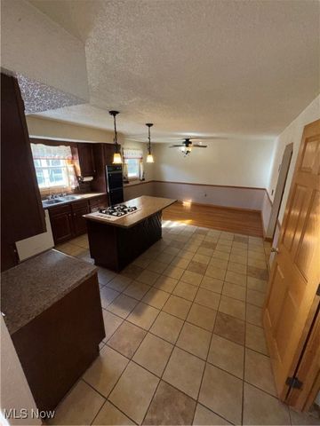 2547 Winding Road, Parkersburg, WV 26104