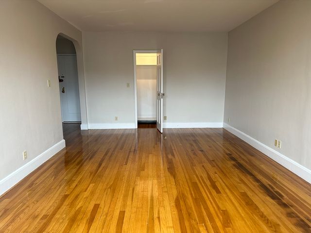 24 Concord Ave 414, Cambridge, MA 02138